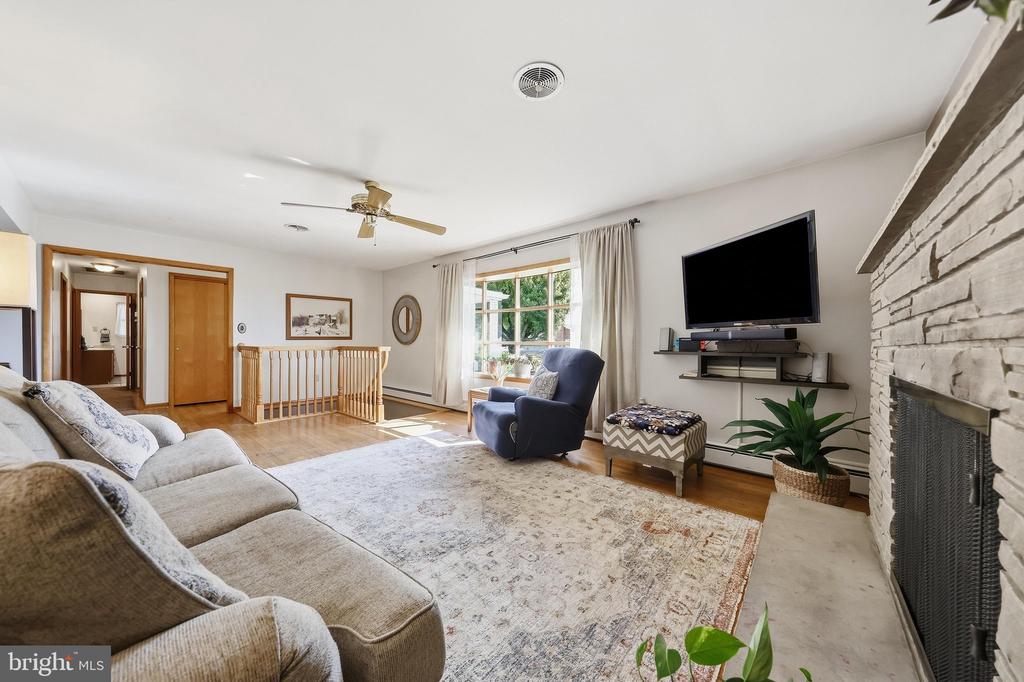 24 SPRINGFIELD LANE