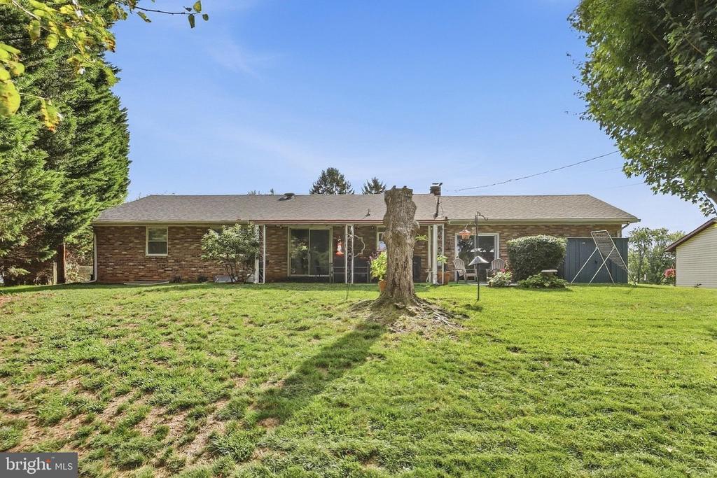 24 SPRINGFIELD LANE