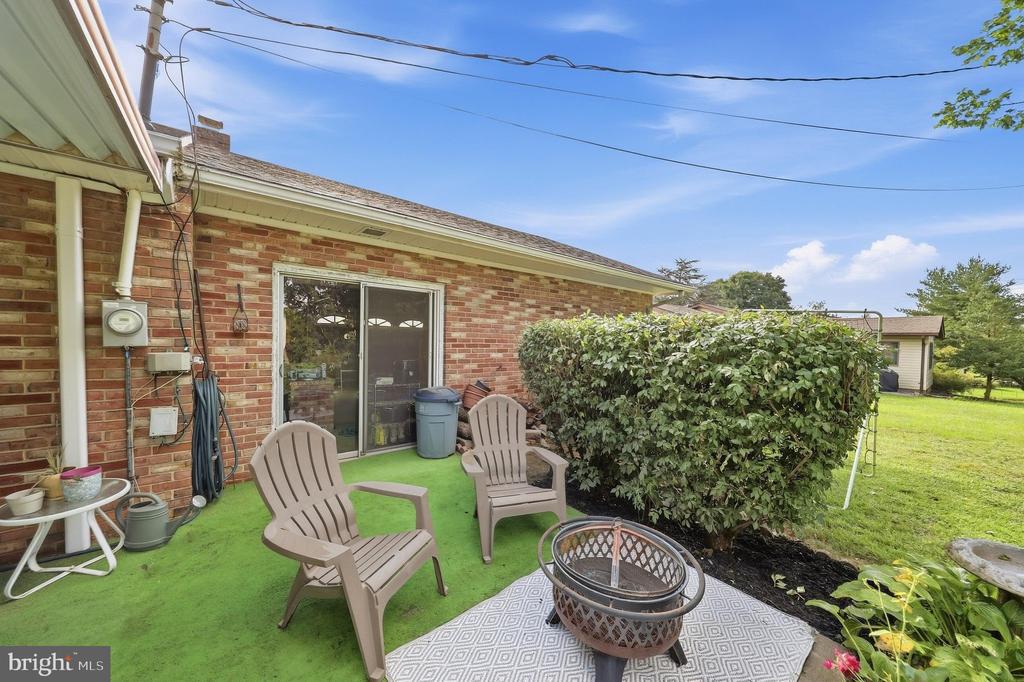 24 SPRINGFIELD LANE