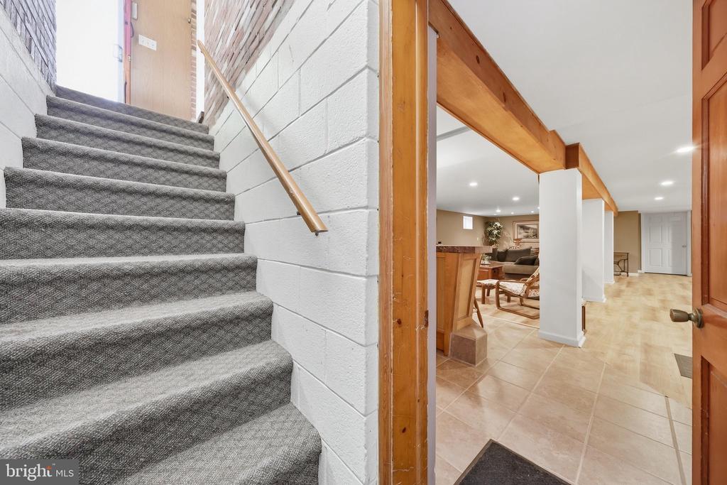 24 SPRINGFIELD LANE