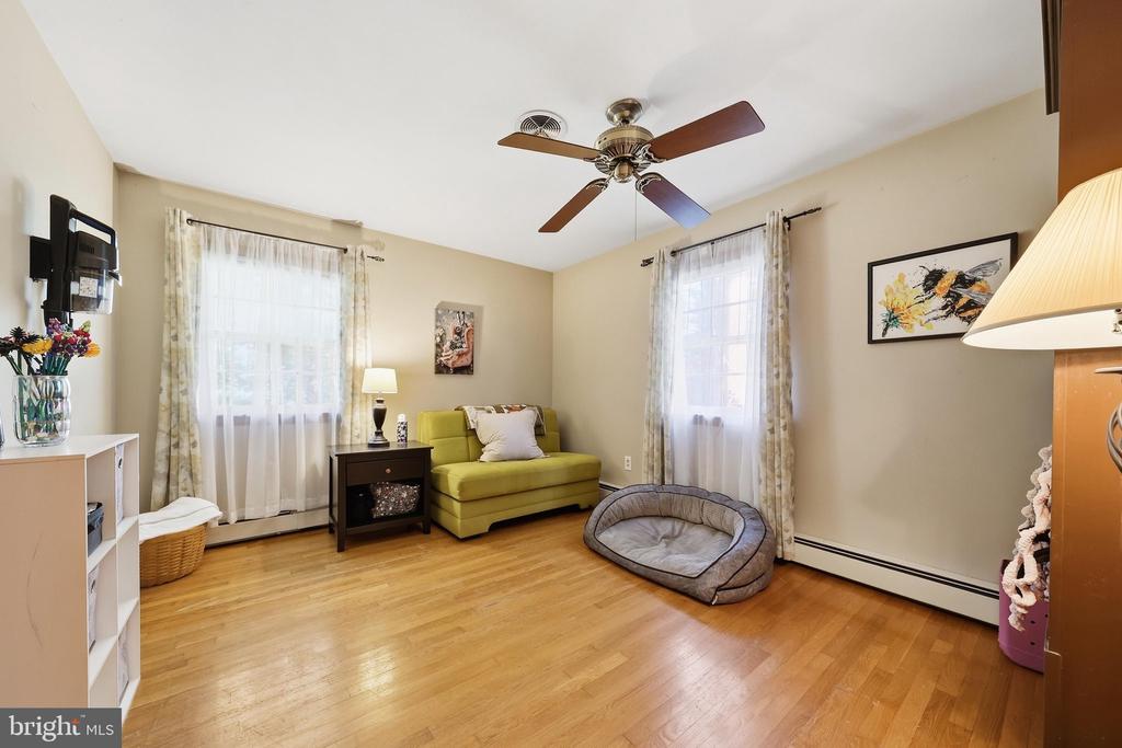24 SPRINGFIELD LANE