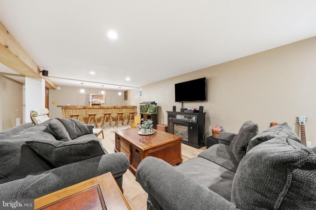 24 SPRINGFIELD LANE