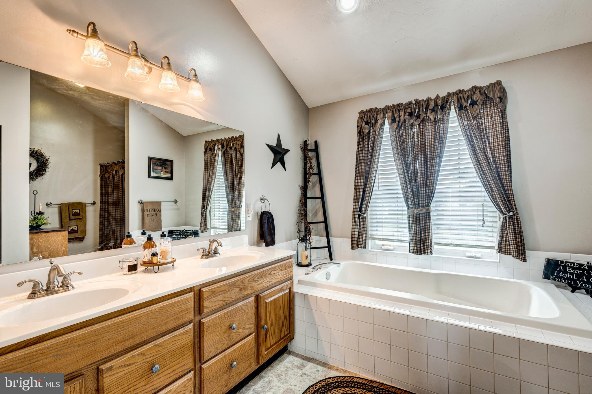 25 S Allwood DRIVE