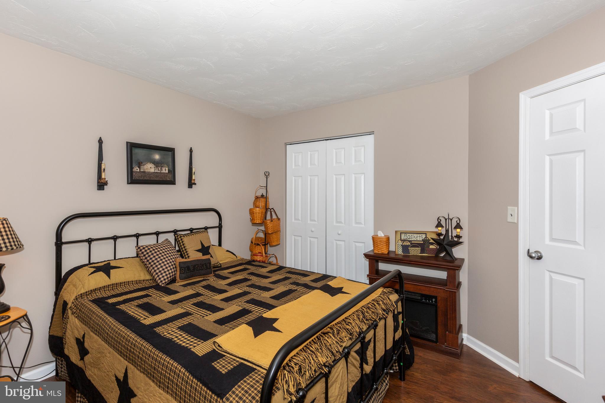 25 S Allwood DRIVE