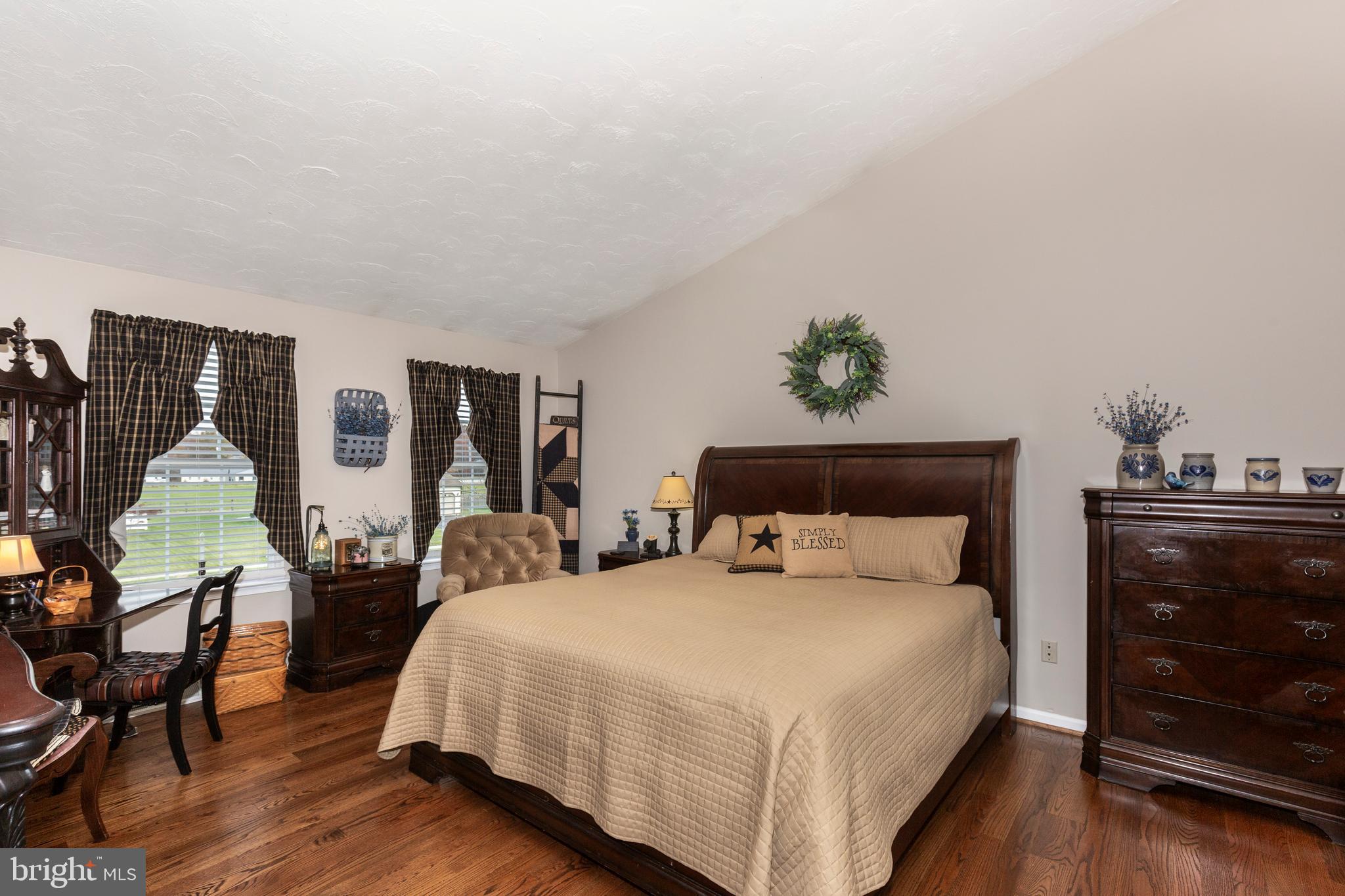 25 S Allwood DRIVE