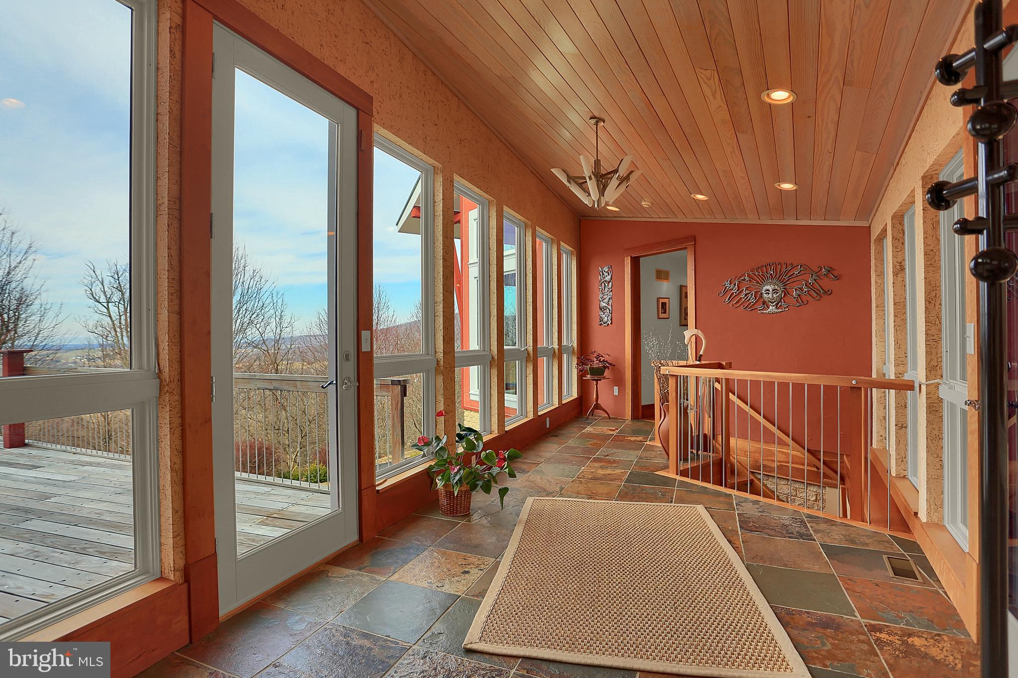 12576 Stone Crest CIRCLE