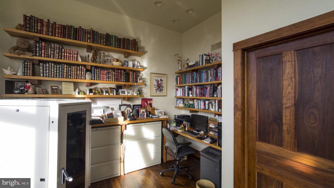 12576 Stone Crest CIRCLE