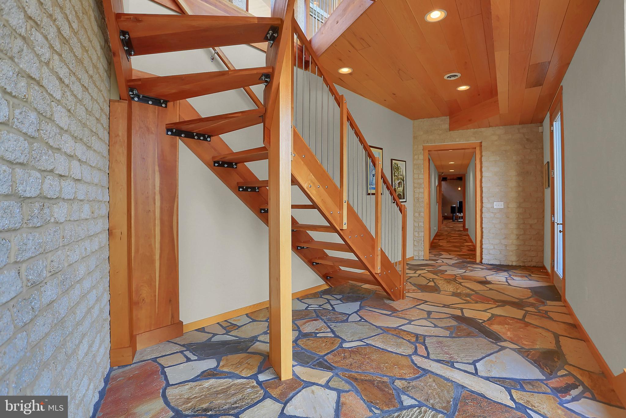 12576 Stone Crest CIRCLE