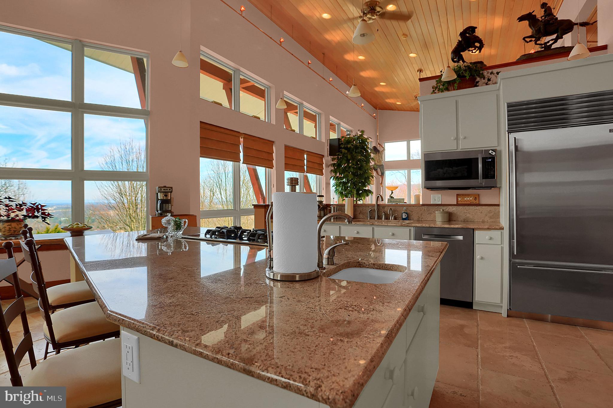 12576 Stone Crest CIRCLE