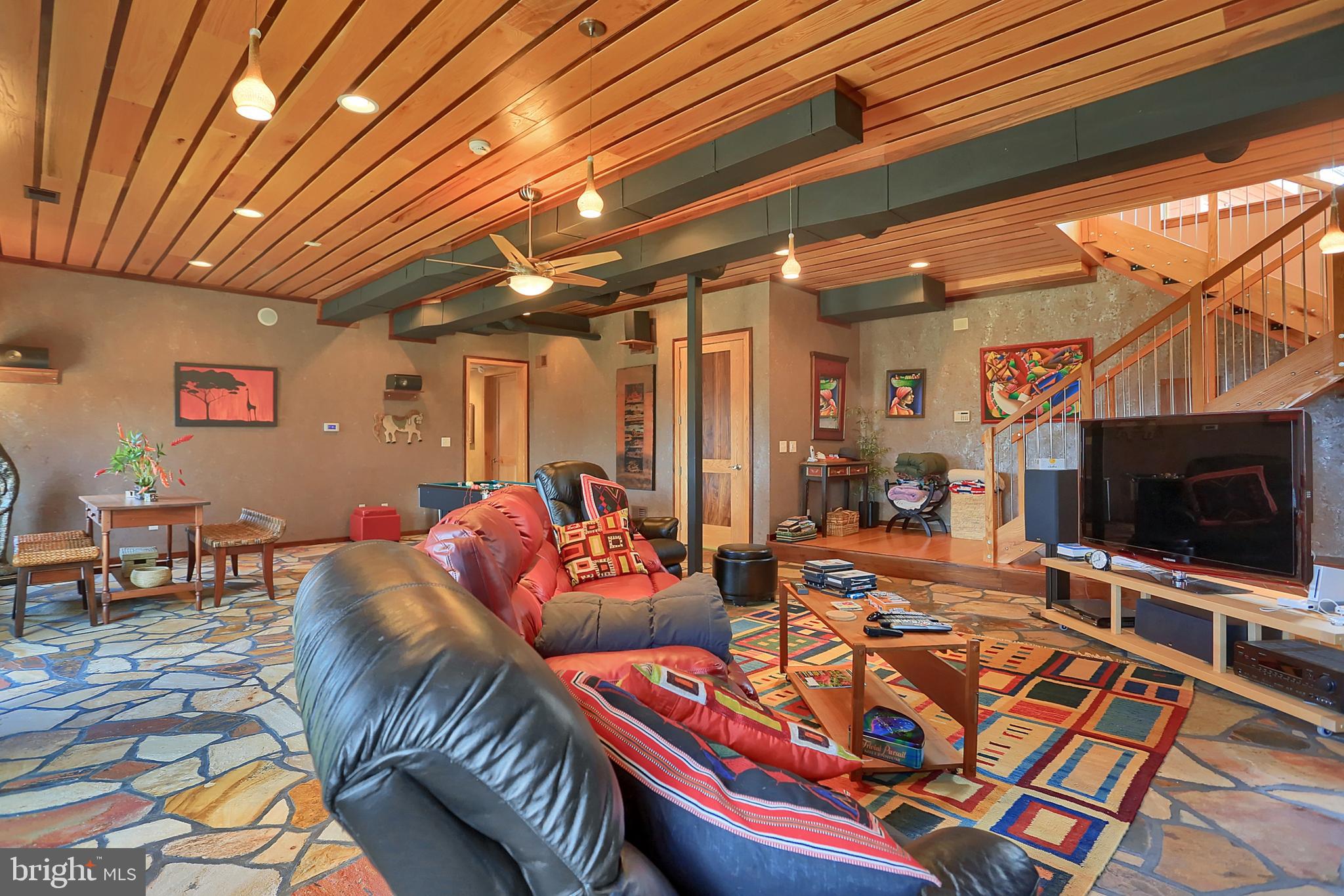 12576 Stone Crest CIRCLE