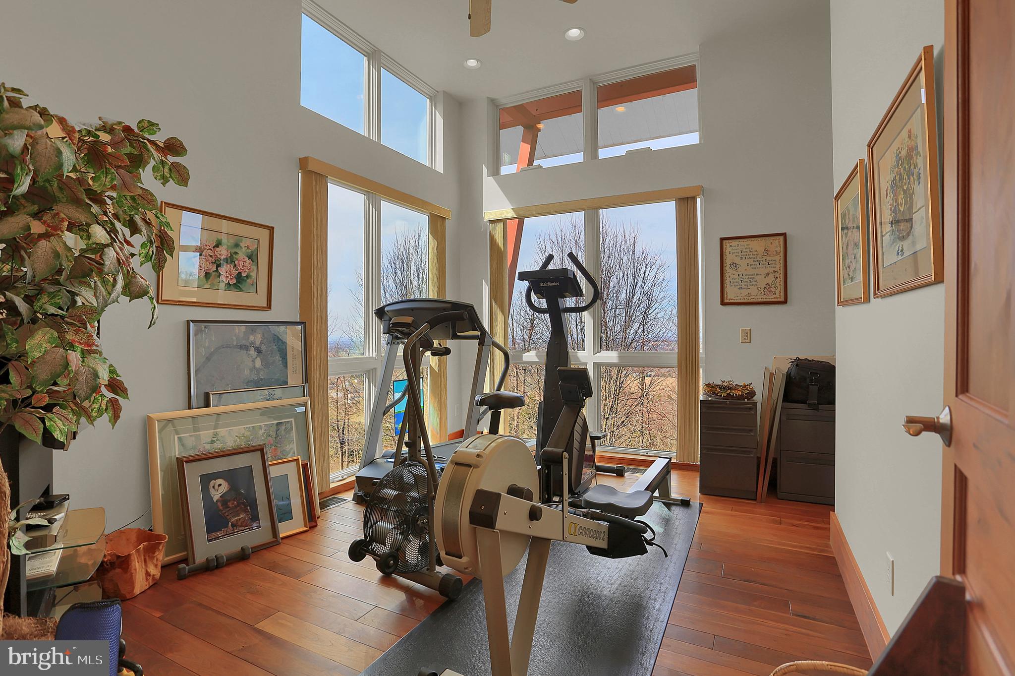 12576 Stone Crest CIRCLE