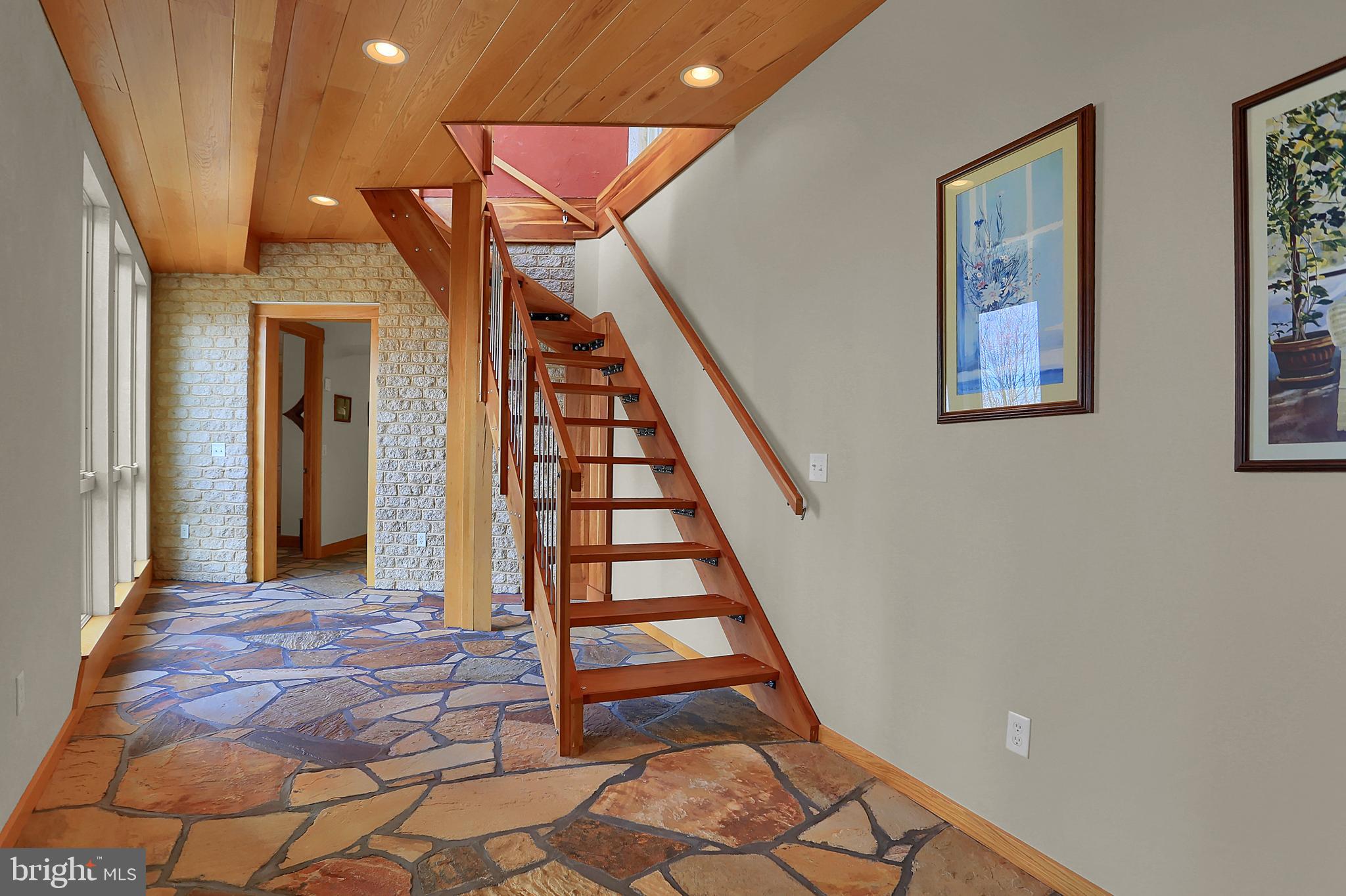 12576 Stone Crest CIRCLE