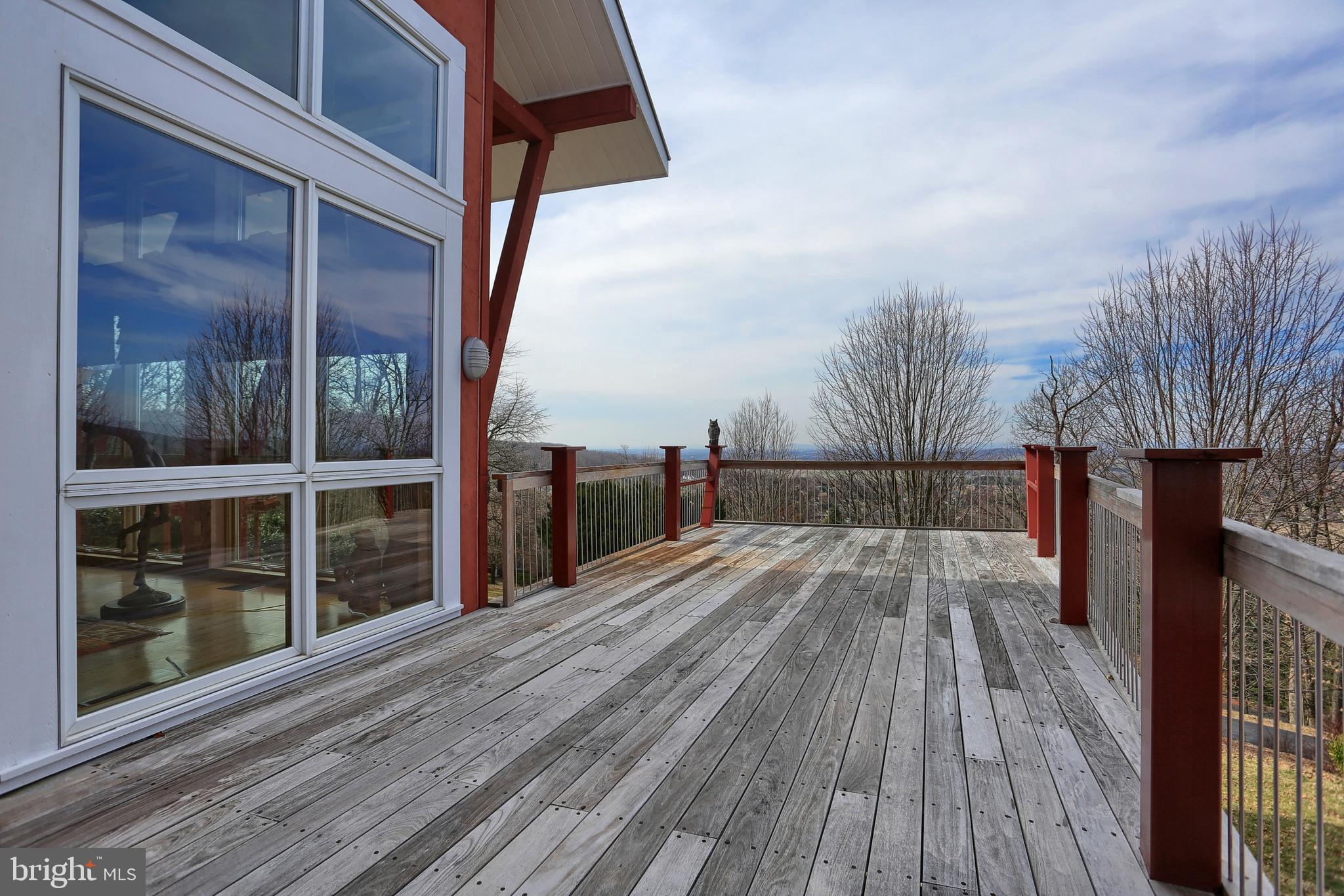 12576 Stone Crest CIRCLE