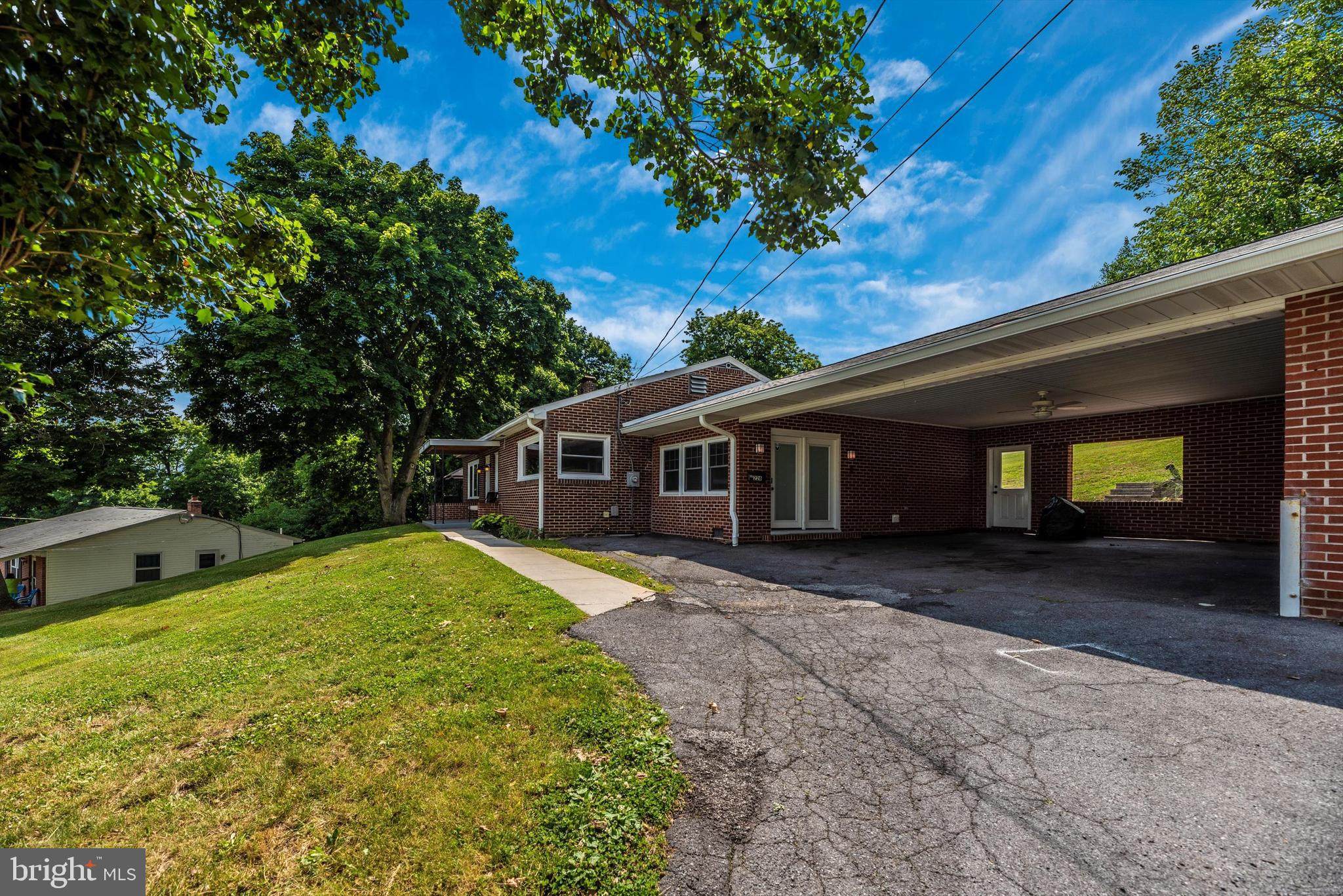 226 Highland Ave