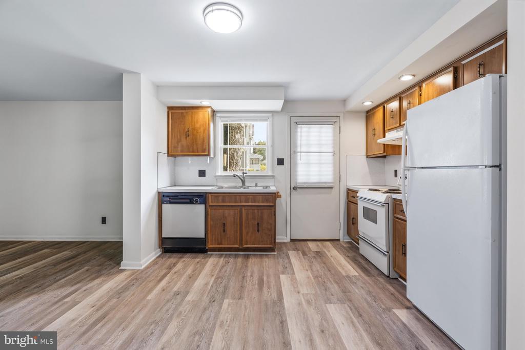163-165 FAIRVIEW AVENUE AVENUE W