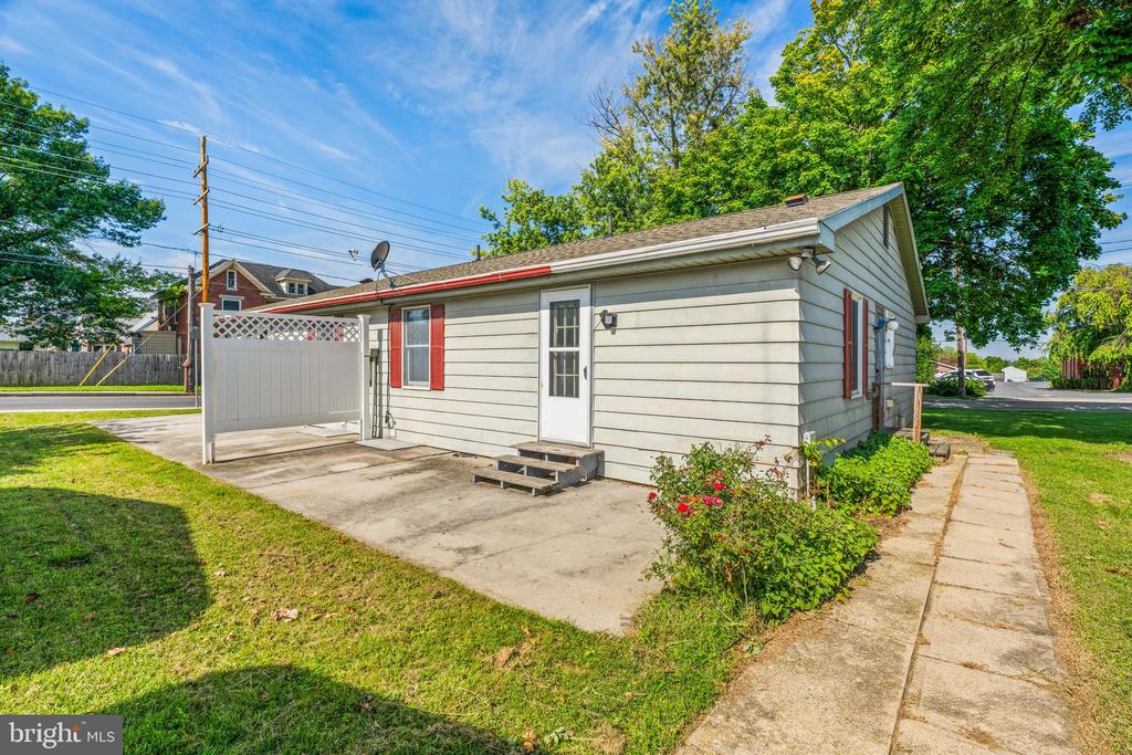 163-165 FAIRVIEW AVENUE AVENUE W