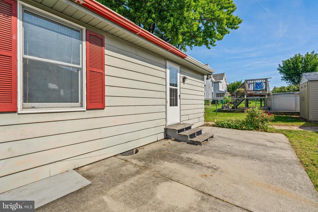 163-165 FAIRVIEW AVENUE AVENUE W