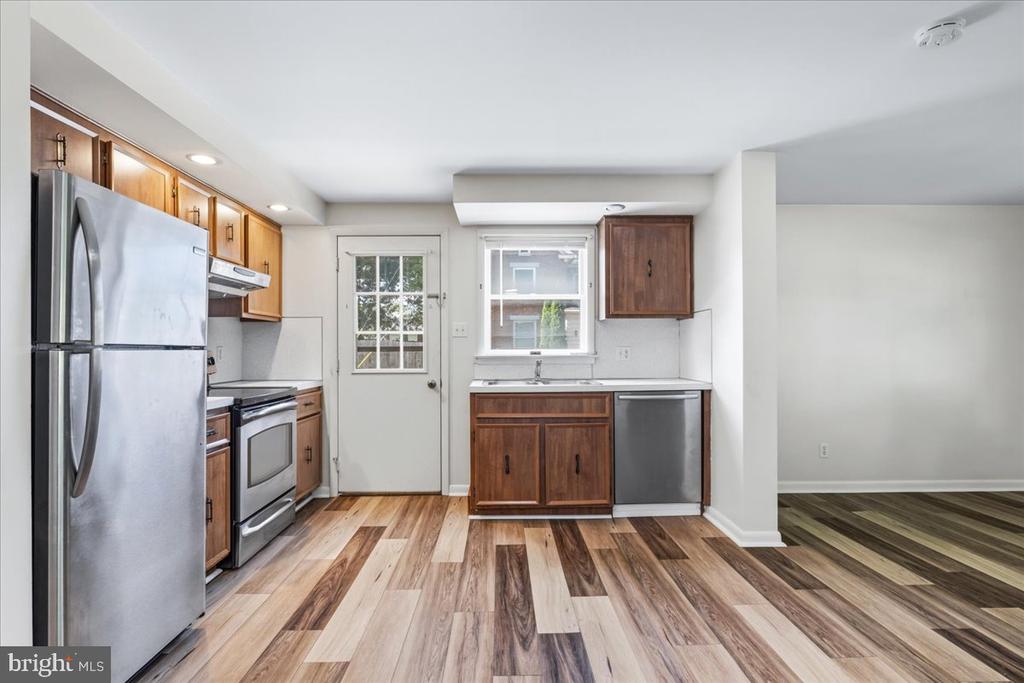163-165 FAIRVIEW AVENUE