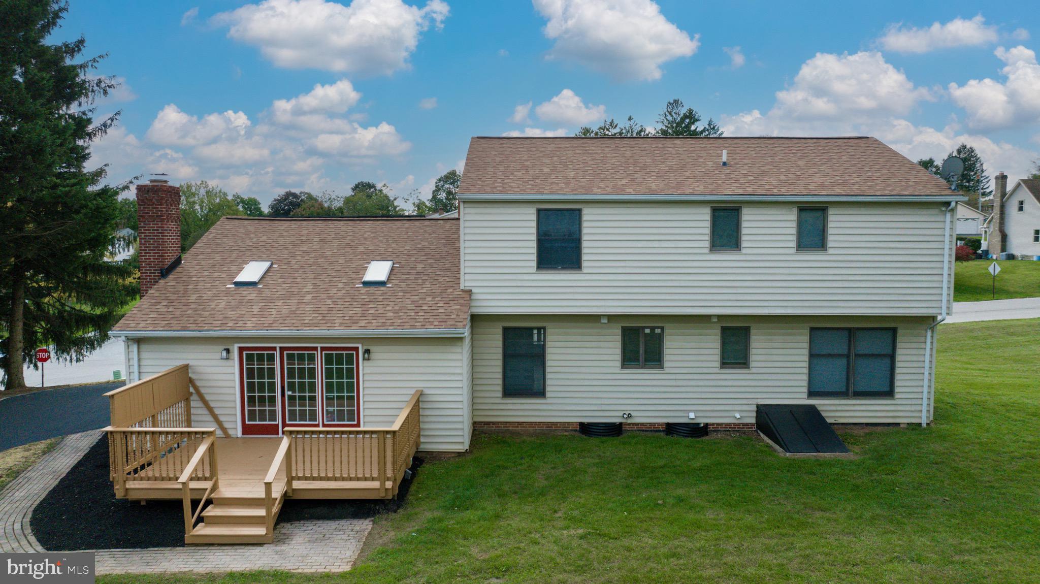 60 Stone Ridge Dr