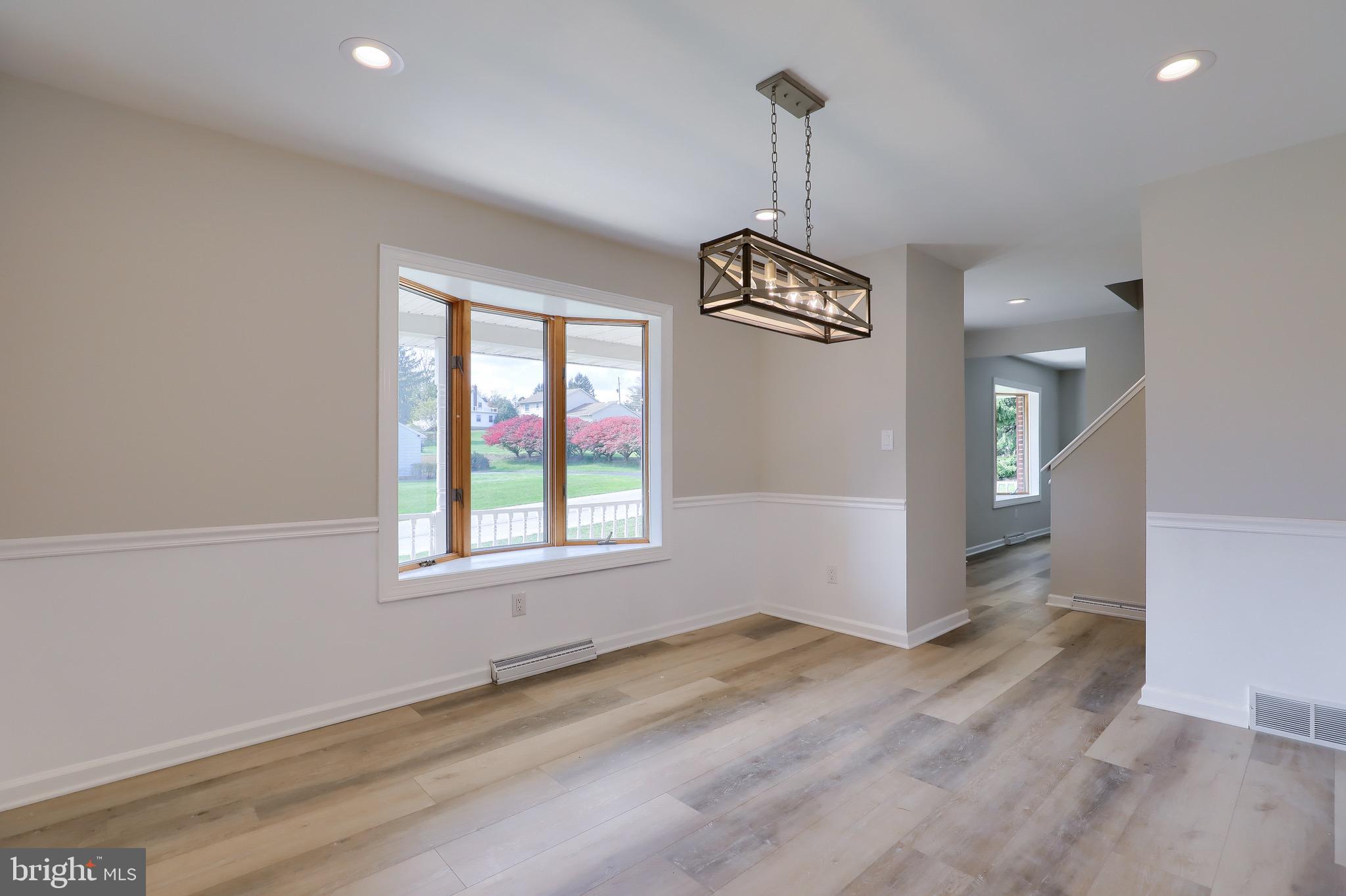 60 Stone Ridge Dr