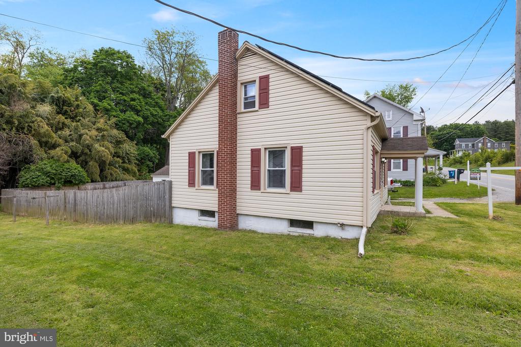 5483 LEHMAN ROAD
