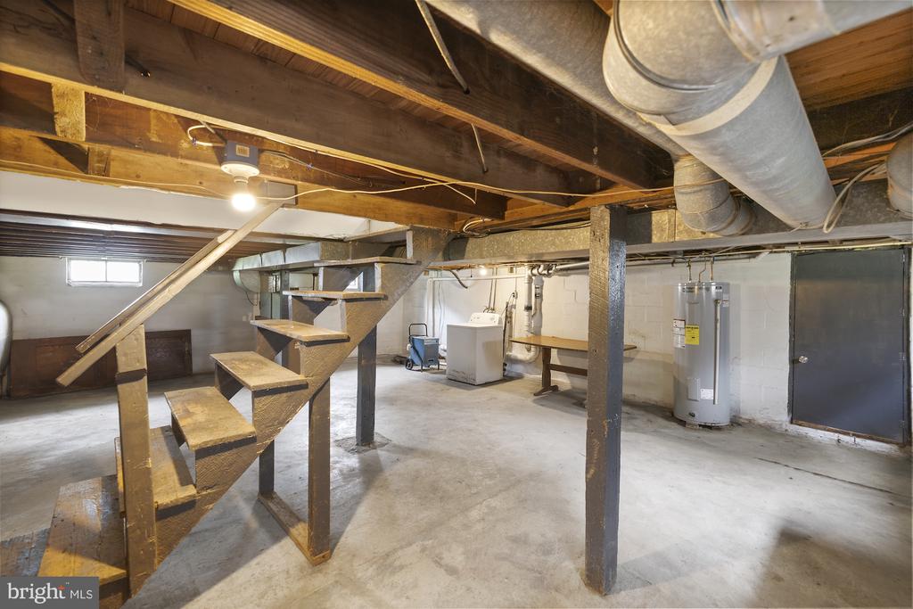 5483 LEHMAN ROAD