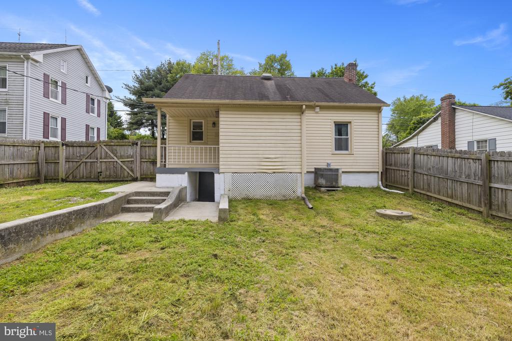 5483 LEHMAN ROAD