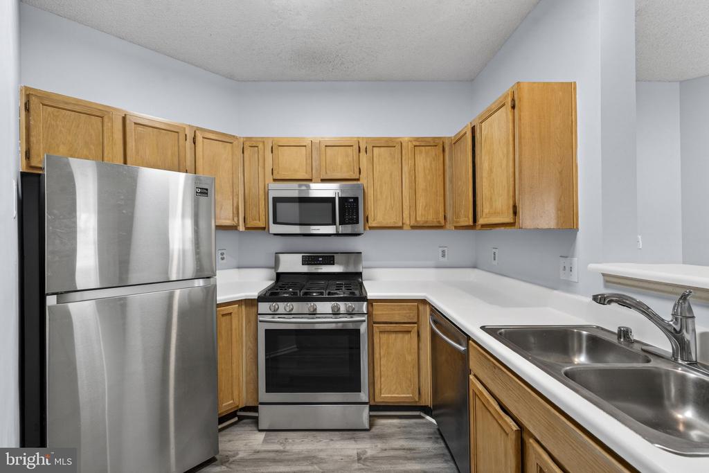 13058 AUTUMN WOODS WAY Unit: 105