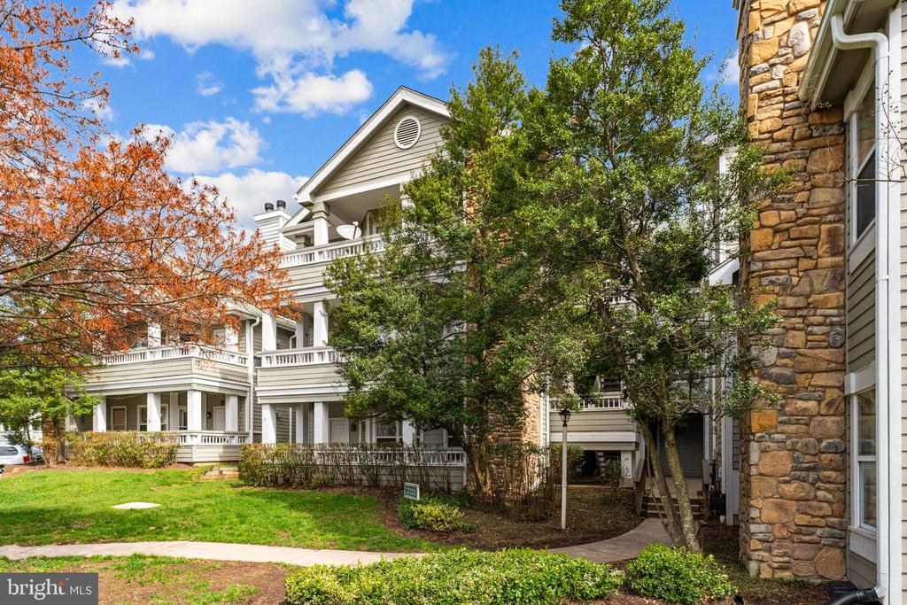 13058 AUTUMN WOODS WAY Unit: 105