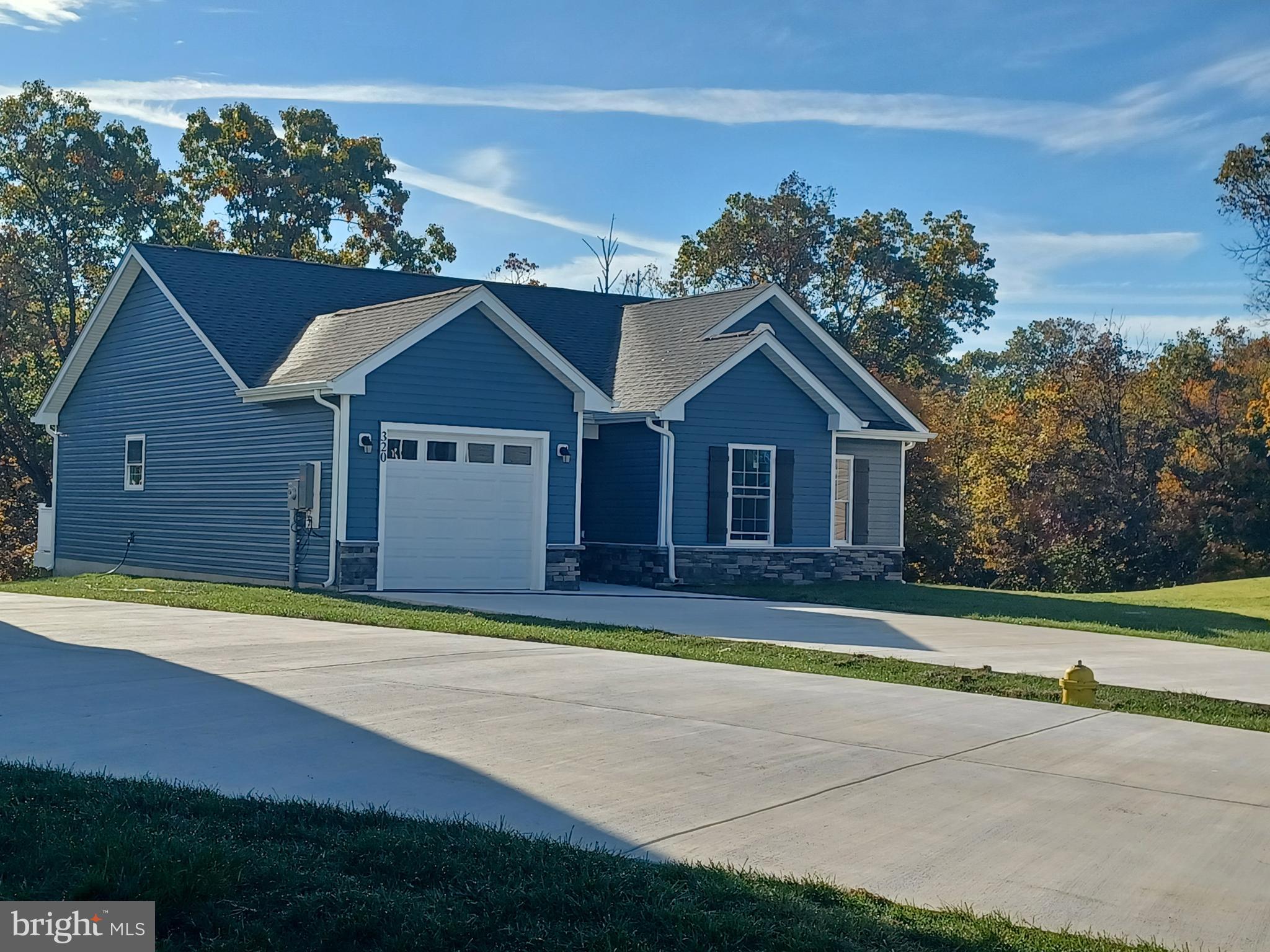 320 Equinox Way East