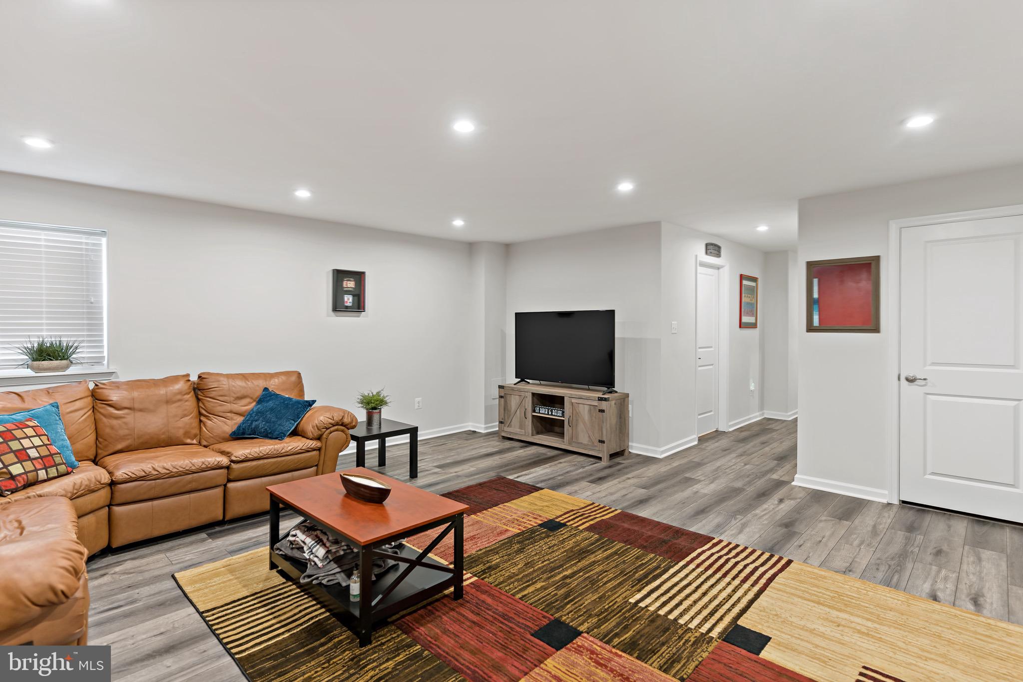 87 Ontario DRIVE