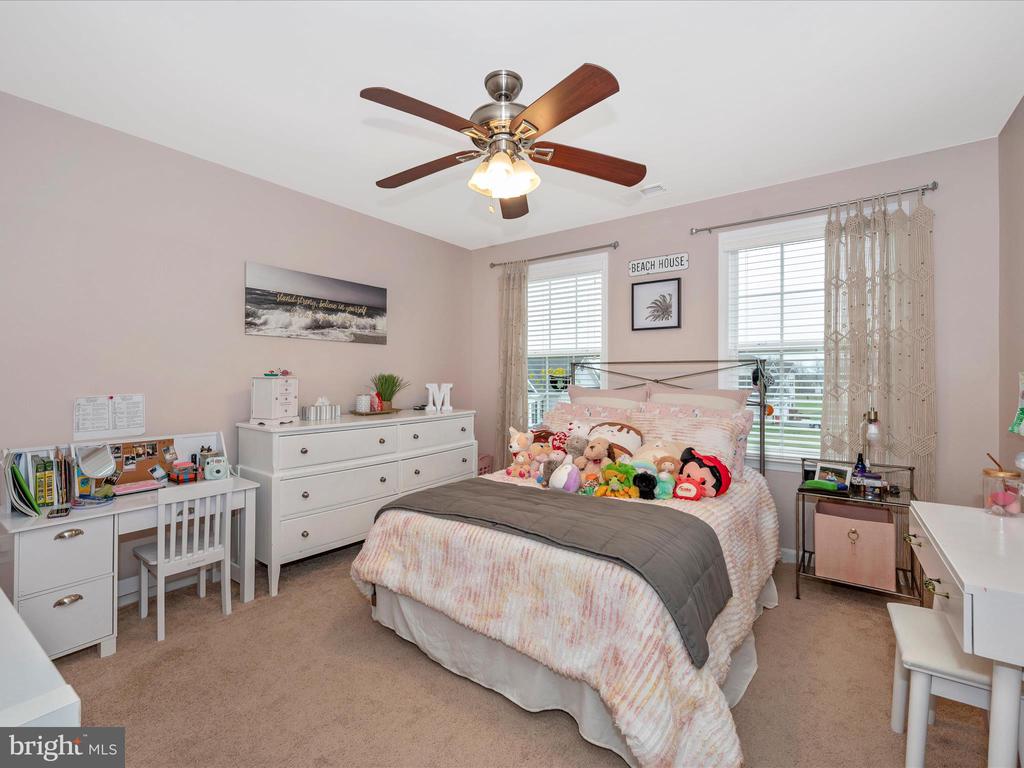 51 Portsmouth Ct N