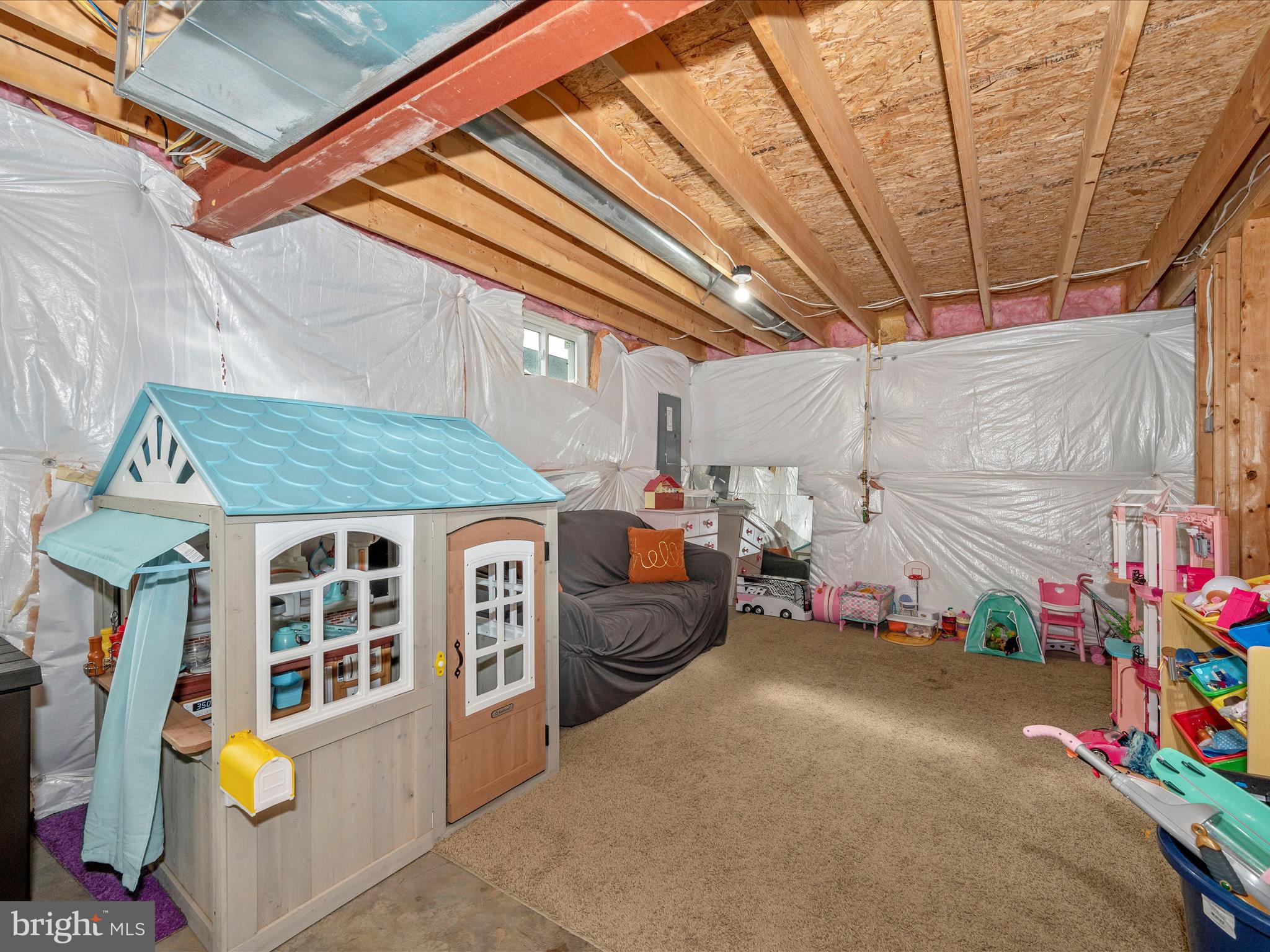51 Portsmouth Ct N