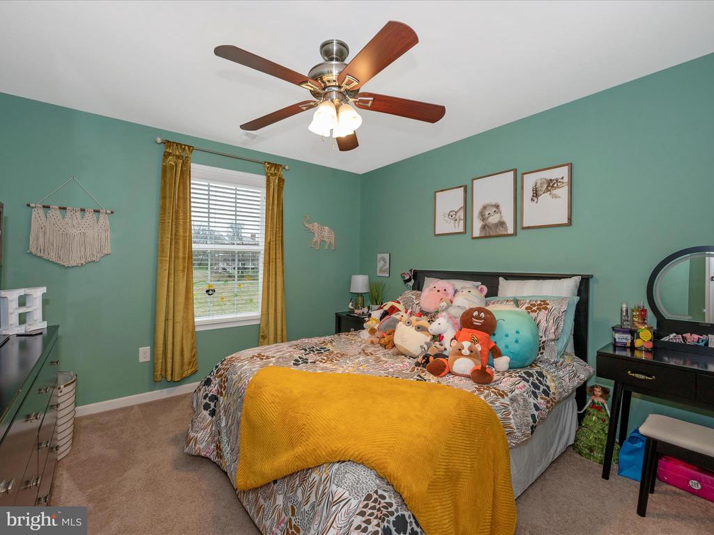 51 Portsmouth Ct N