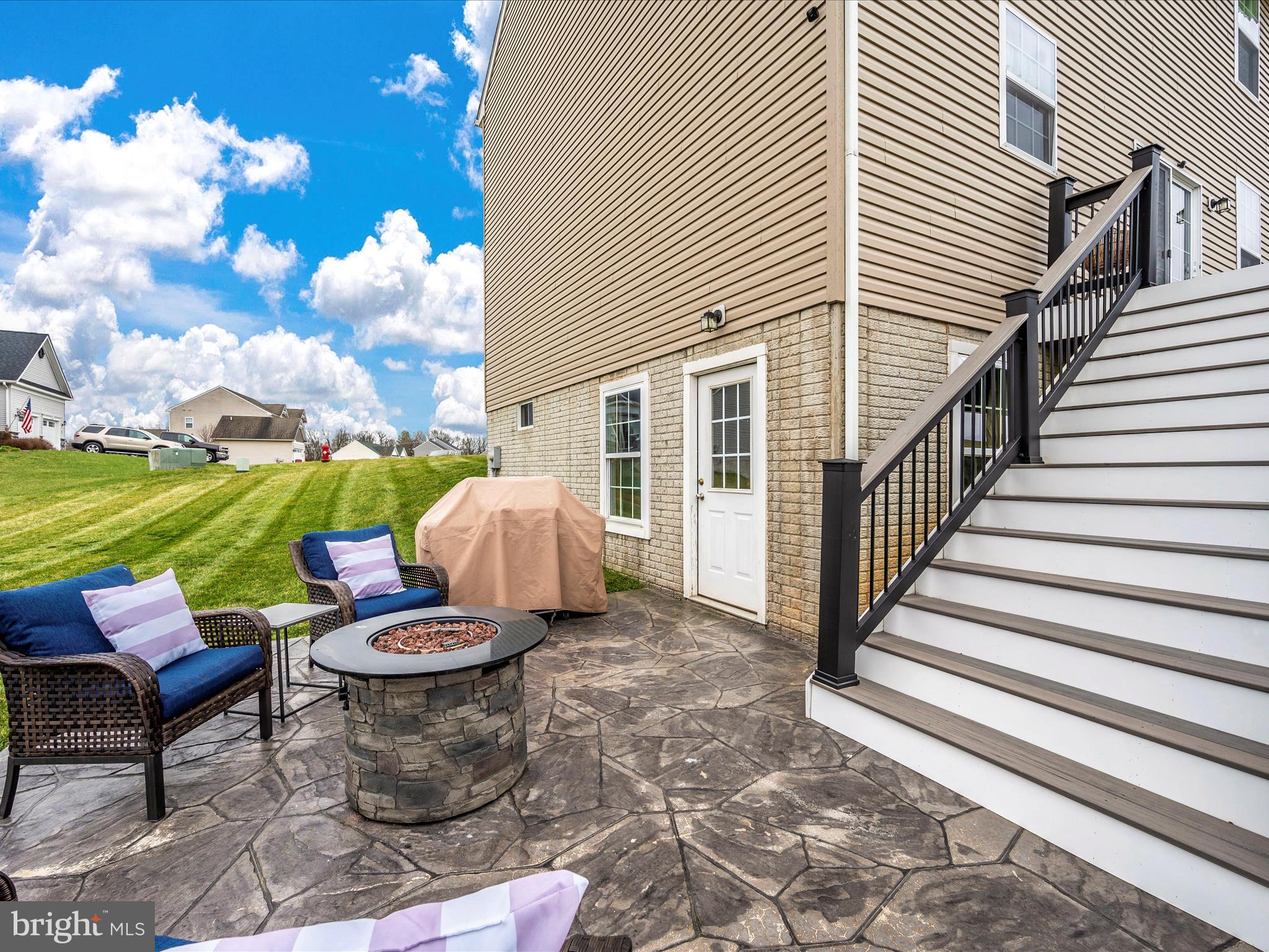 51 Portsmouth Ct N