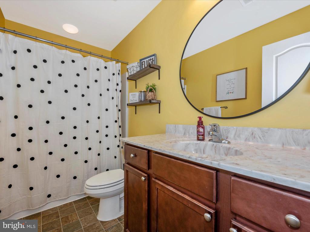 51 Portsmouth Ct N