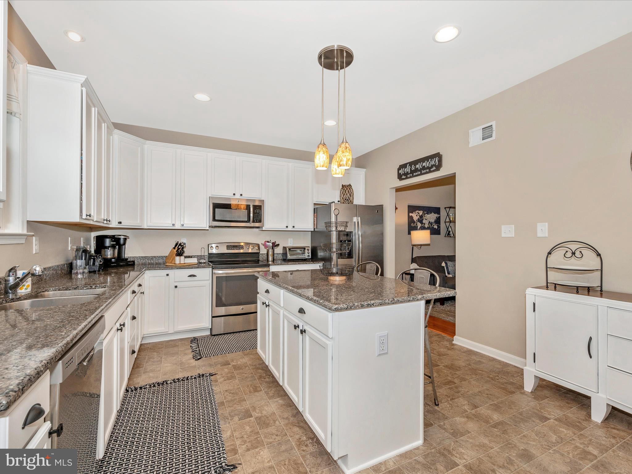 51 Portsmouth Ct N
