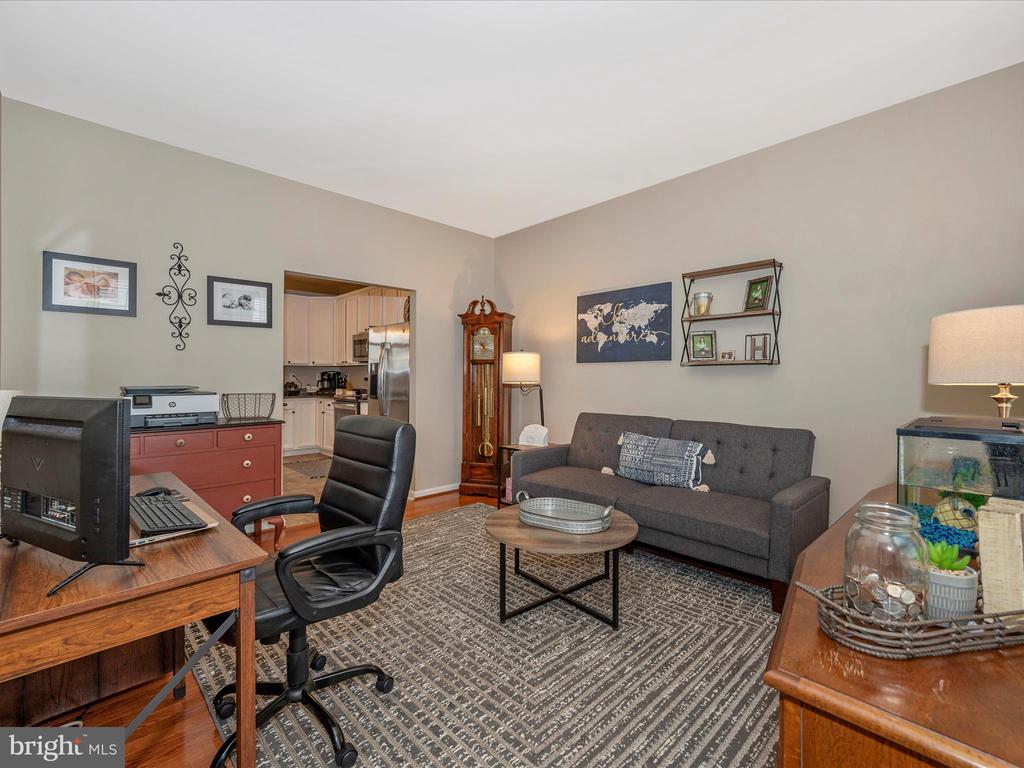 51 Portsmouth Ct N