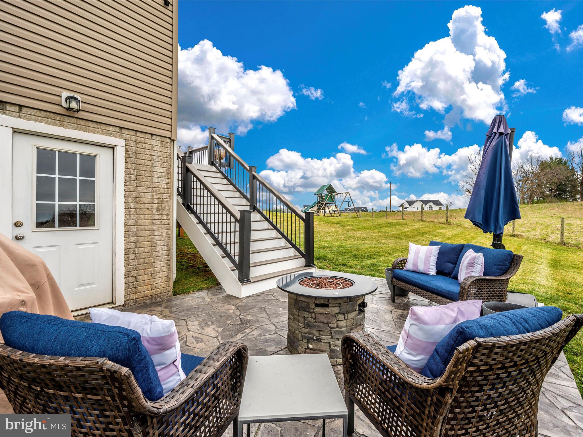 51 Portsmouth Ct N