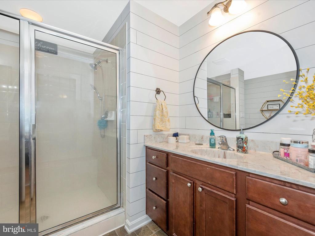 51 Portsmouth Ct N