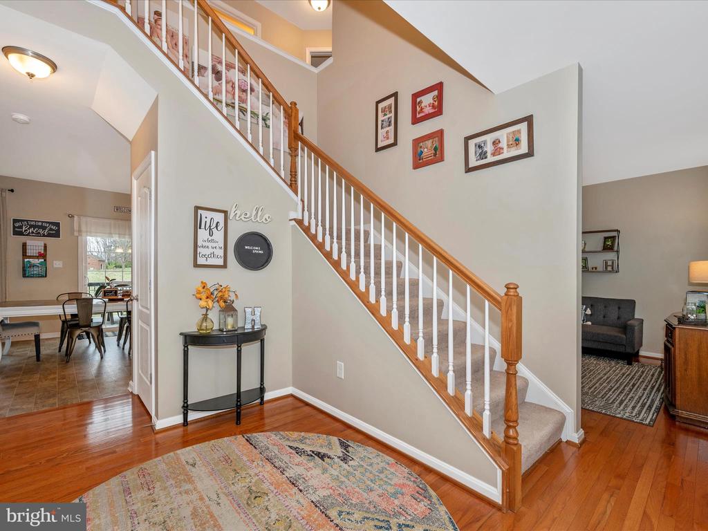51 Portsmouth Ct N