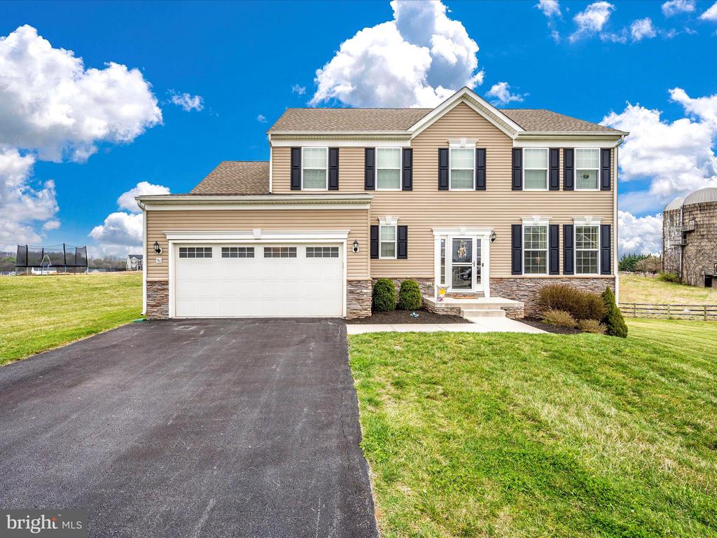 51 Portsmouth Ct N