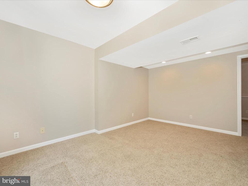 34 Iberian Ct