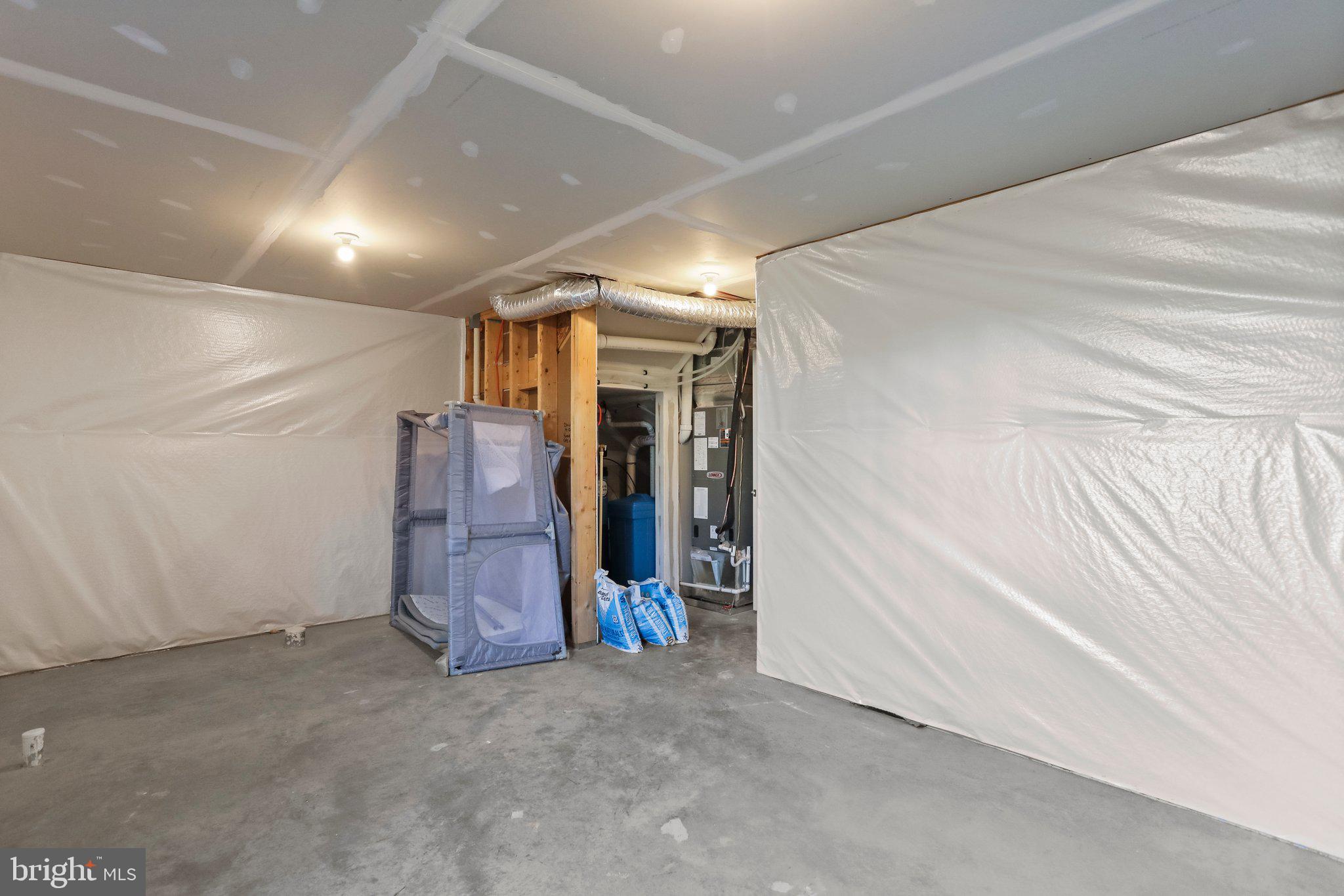 43 ANDOVER CT