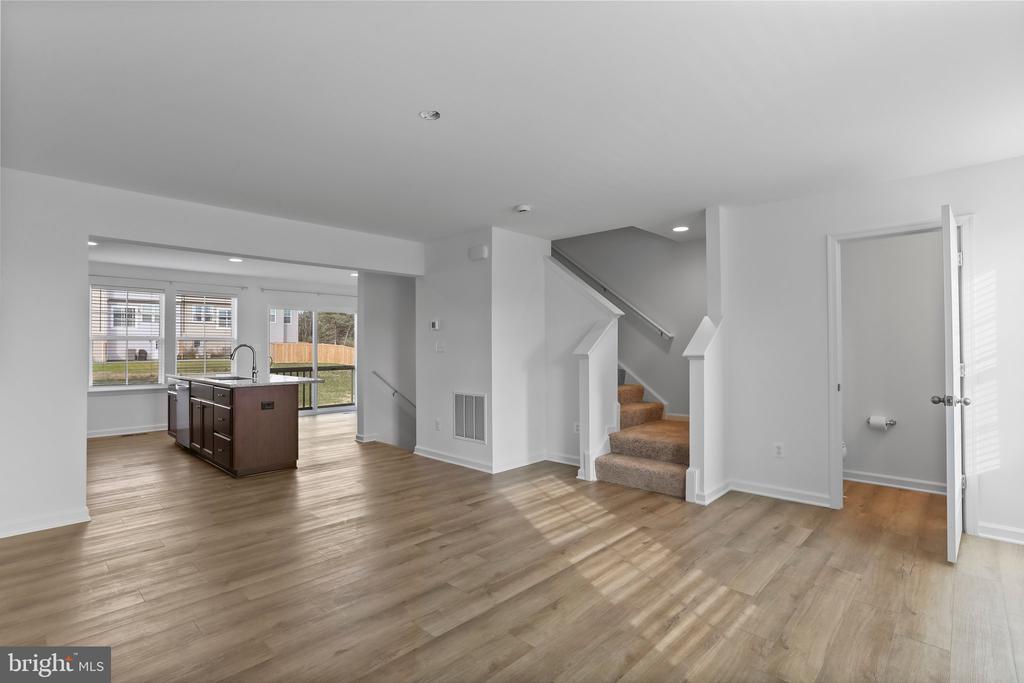 43 ANDOVER CT