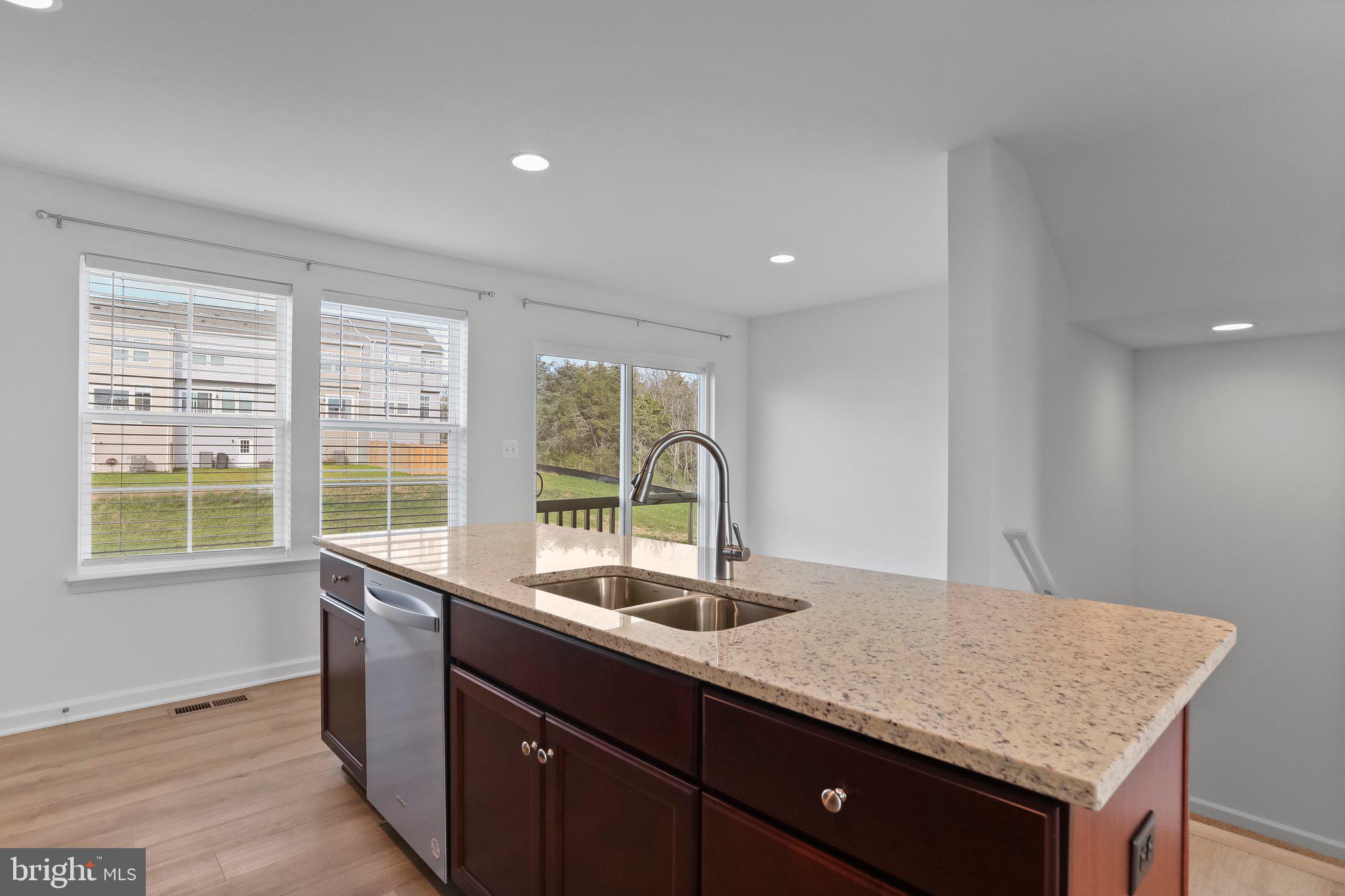 43 ANDOVER CT
