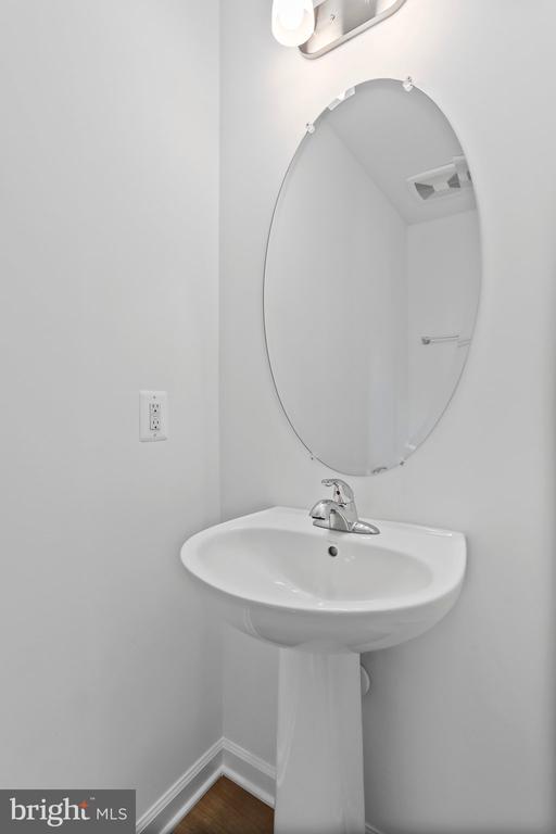 43 ANDOVER CT