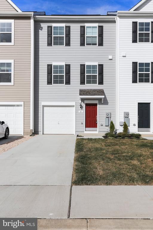 43 ANDOVER CT