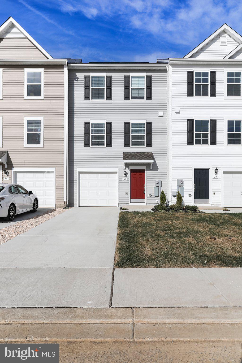 43 ANDOVER CT