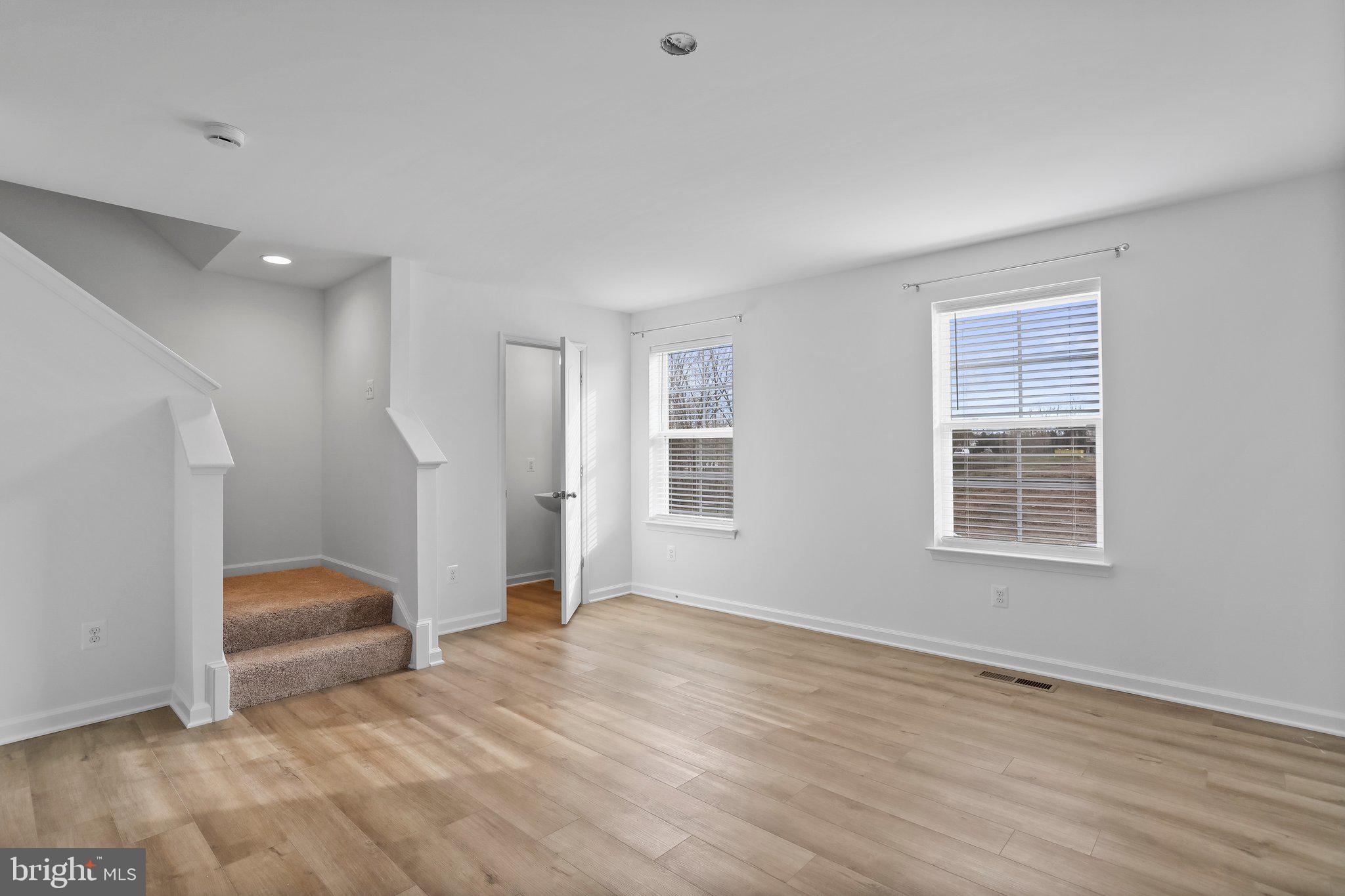 43 ANDOVER CT